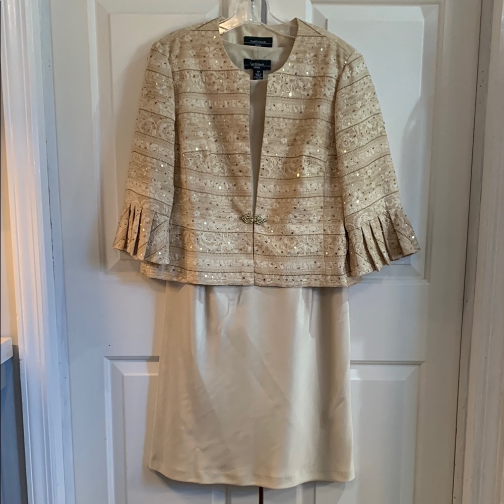 R&M Richards Cream Sheath Dress with Plunge Neckline and Bell Sleeves